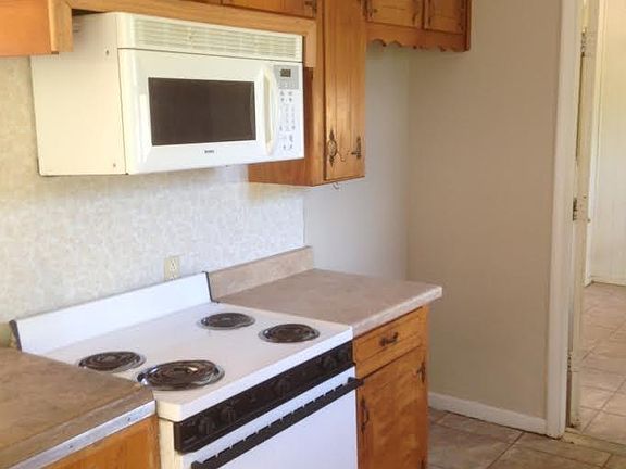 5th image of 4121 Thelma Dr
