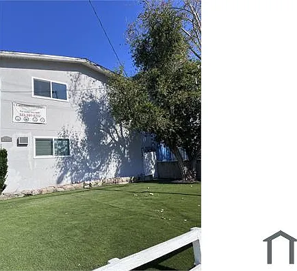 15045 Burbank Blvd #6 — Photo 22