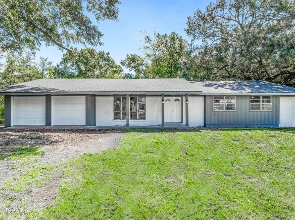 420 Druilhet St, Jeanerette, LA 70544