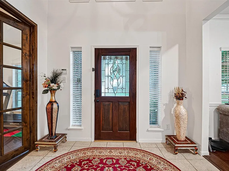 2602 Falcon Knoll Ln — Photo 8