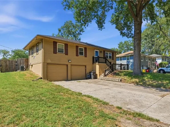 1304 Clark Ave, Independence, MO 64057