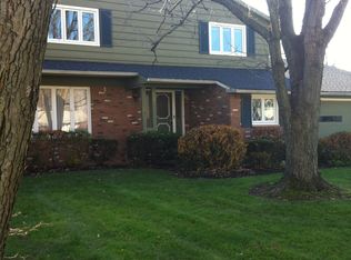 5212 Hickory Dr, Lyndhurst, OH