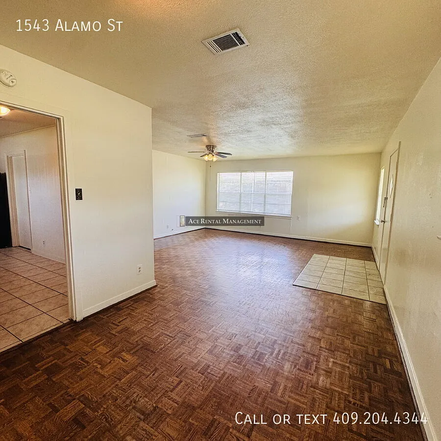 3 Bedroom | 1 Bathroom Single-Family Home located at 1543 Alamo Street in Orange, TX — Photo 3
