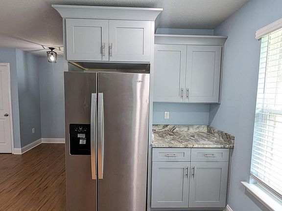 5th image of 2266 Paloma St