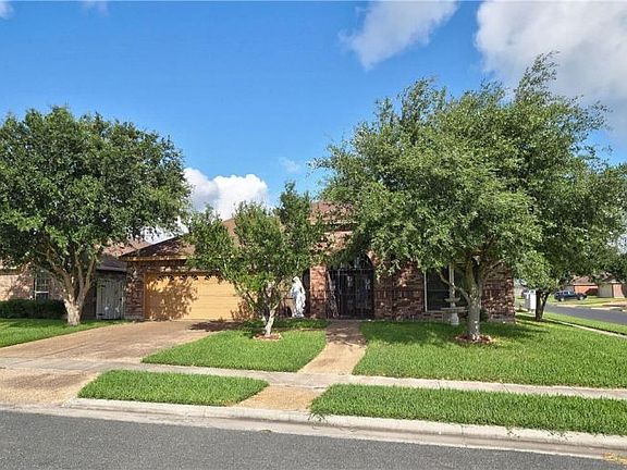 3rd image of 8301 Dawson Ct
