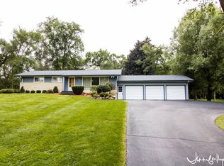 725 Area St, McHenry, IL 60051