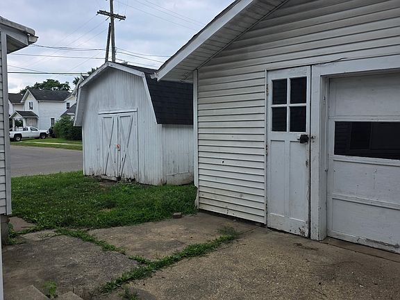 4th image of 239 Burt Ave