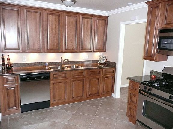 Maple Cabinets, Granite countertops