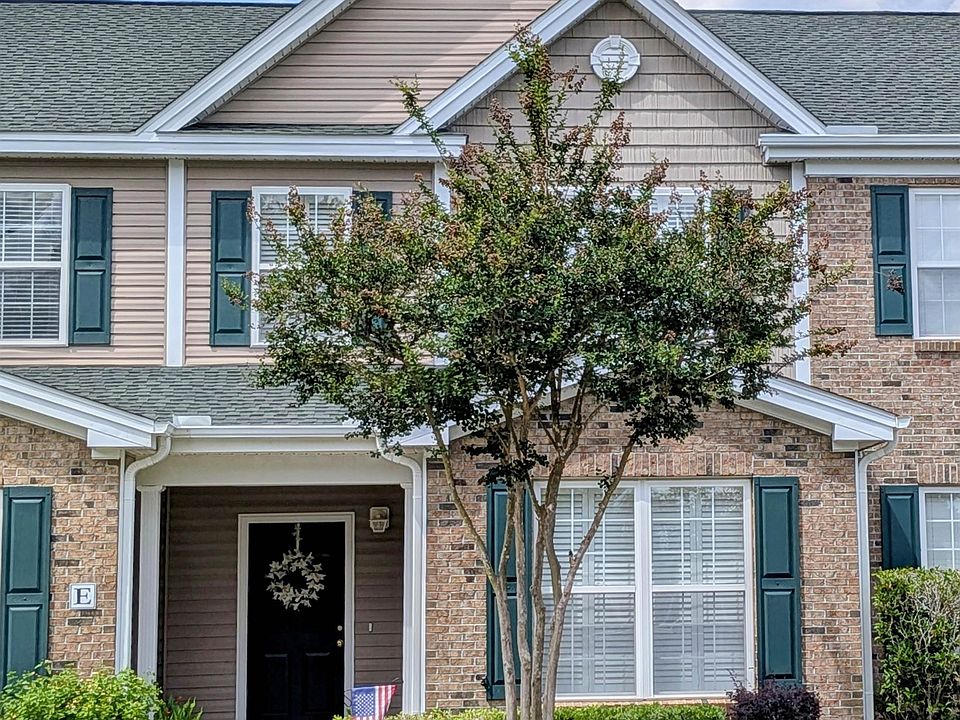 1st image of 147 Chenoa Dr. #E