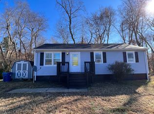 20507 Hickory Ct, South Chesterfield, VA 23803