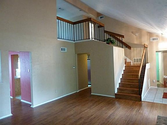 5th image of 620 San Carlos Dr