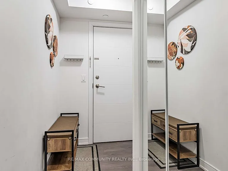 525 Adelaide St W #631 — Photo 3