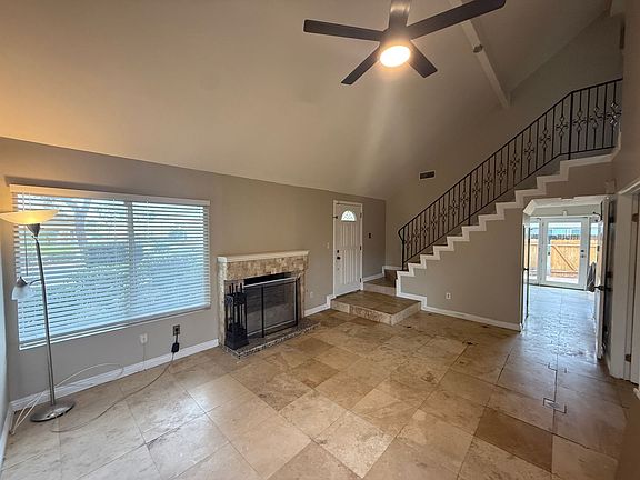 5th image of 10763 Escobar Dr