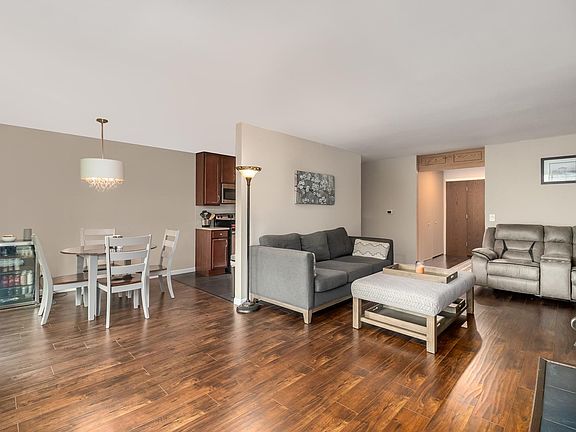 3rd image of 6000 Oakwood Dr APT 4B
