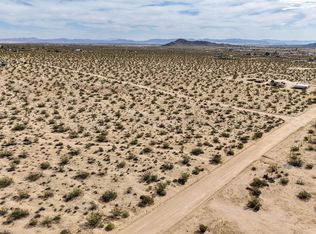 80 Sunny Sands Dr, Joshua Tree, CA 92252