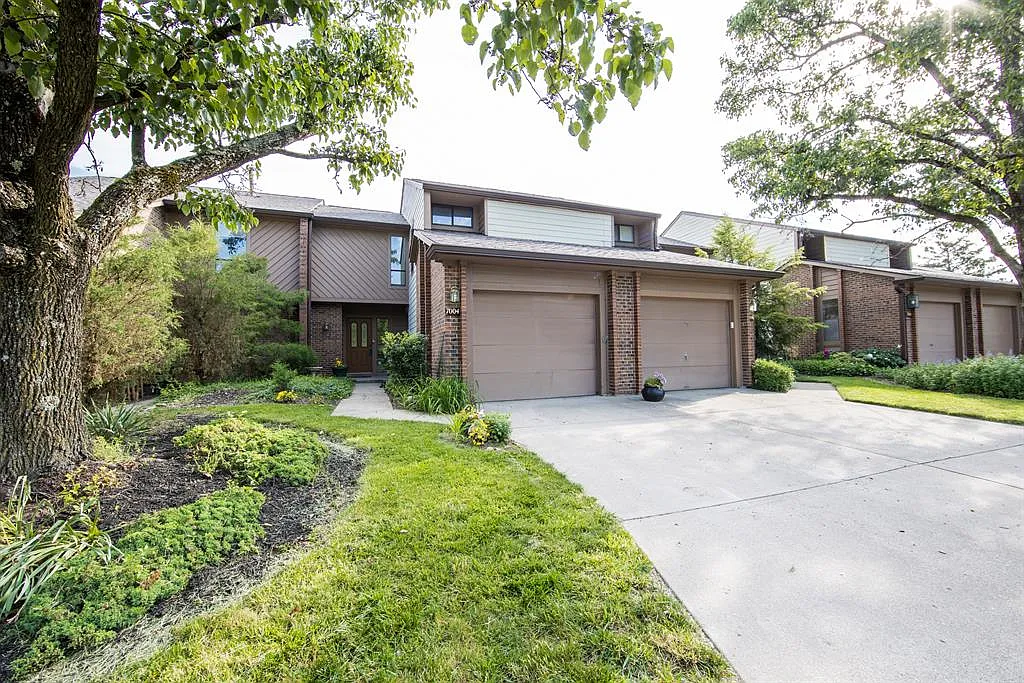 7004 Nob Hill Dr photo 1