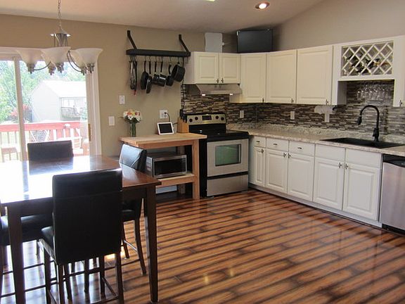 2nd image of 3 Woodbury Ln