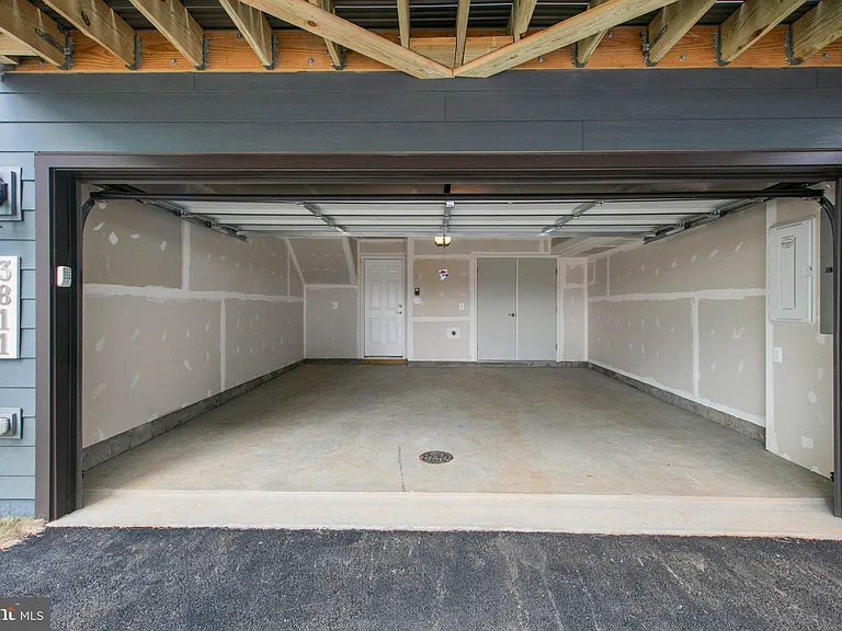3811 Shale Ridge Rd — Photo 5