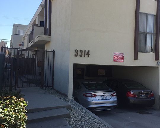 2nd image of 3314 Mentone Ave
