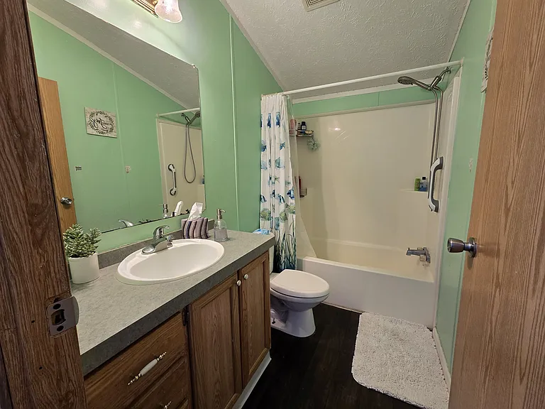 70 Pinecrest Dr — Photo 6