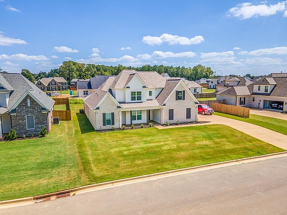 5th image of 415 Marrietta Dr