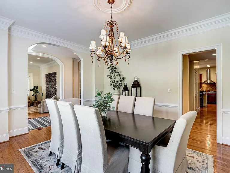 8105 Maya Ct — Photo 17