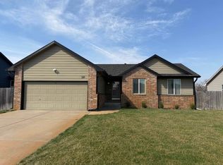 241 S Stoneridge St, Valley Center, KS 67147