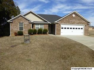 115 Turtle Point Dr, New Market, AL 35761