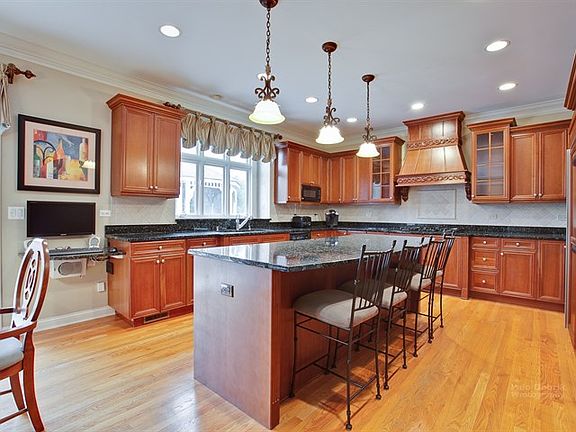 5th image of 21689 N Meadowlark Dr