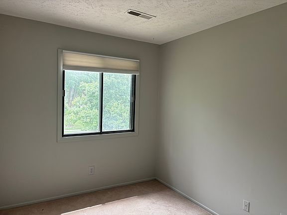 2nd image of 1110 E Jefferson St APT 16