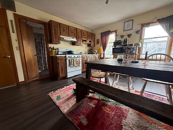 3rd image of 402 Cambridge St APT 3