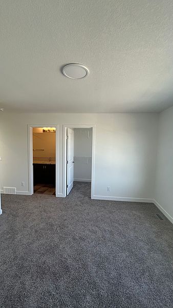 Calgary House for rent - 4 Bedrooms — photo 13