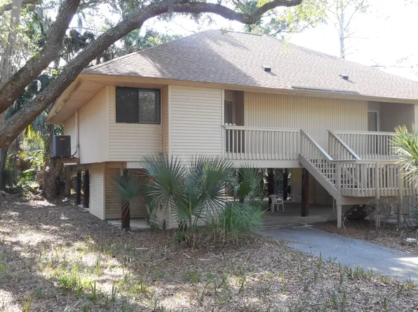 824 Club Cottage Rd, Edisto Island, SC 29438