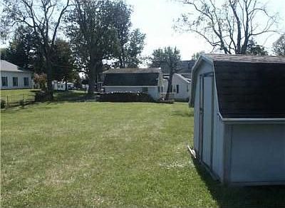 2nd image of 211 Maple Dr