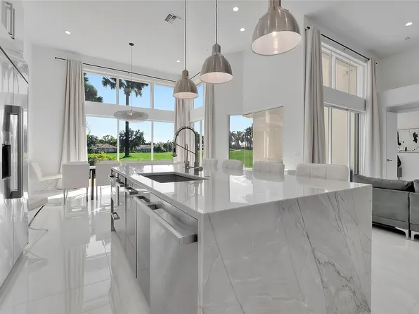 4088 NW Briarcliff Cir, Boca Raton, FL 33496