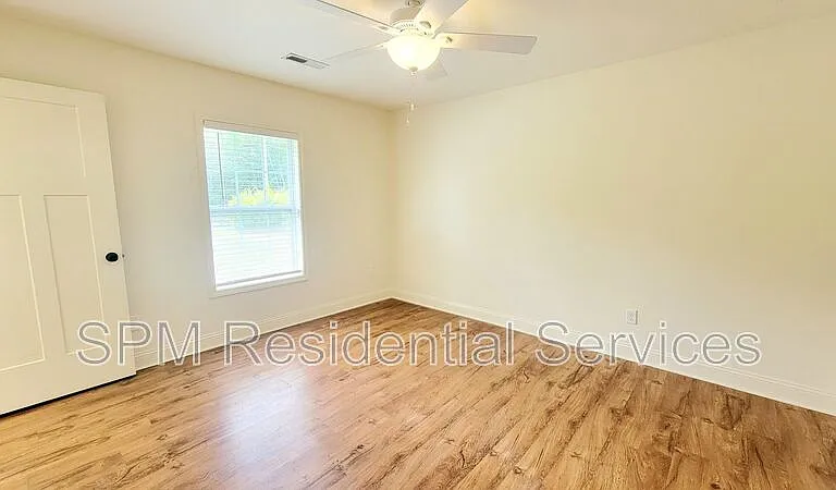 239 N Wallace Ave — Photo 16