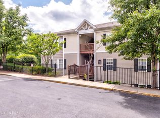 7402 Renwood Ct APT 101, Louisville, KY 40214
