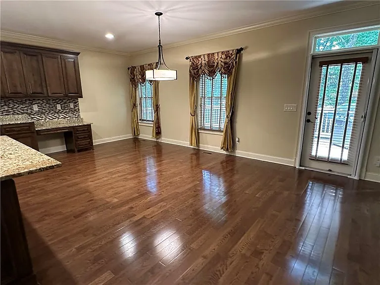 510 Lake Medlock Dr — Photo 18