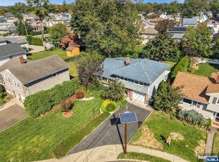 19 Dalton Pl, Bergenfield, NJ 07621