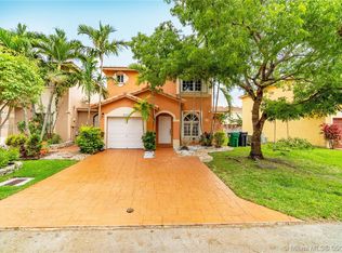 16252 SW 97th St, Miami, FL 33196