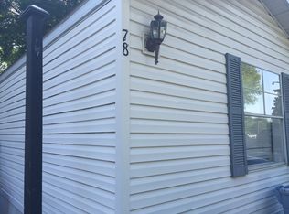 78 Holiday Lodge Rd, North Liberty, IA 52317