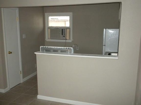 5th image of 5126 Kell Ln