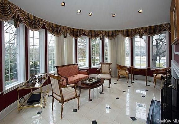 5th image of 4 Linden Dr