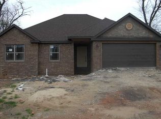 3000 SW Briar Creek Ave, Bentonville, AR 72712