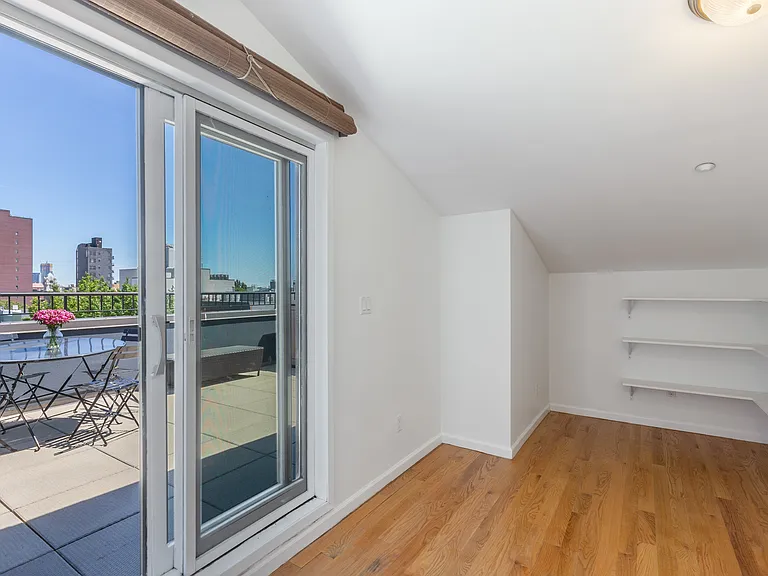419 Humboldt St #PENTHOUSE — Photo 11