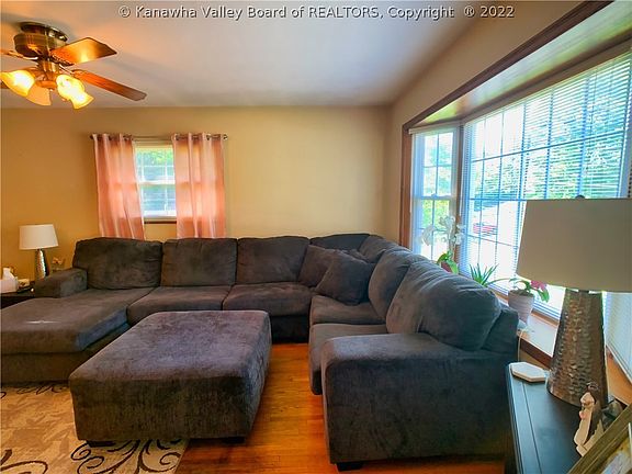 5th image of 264 Staunton Ave