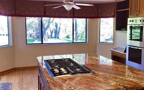 3rd image of 19260 Pleasantview Dr