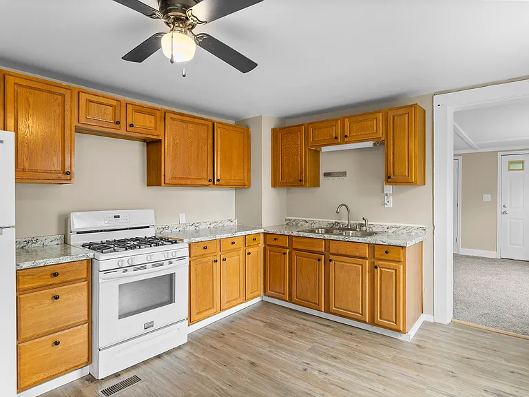 113 Barlow St #1 — Photo 1