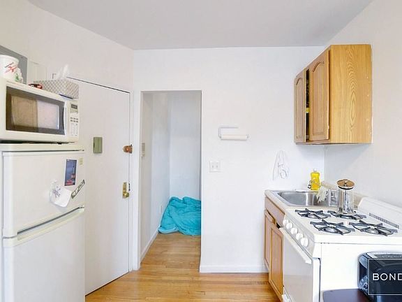 3rd image of 149 1st Ave APT 15F