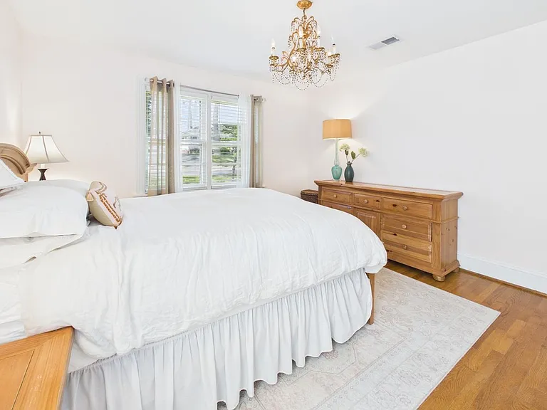 8808 Michaux Ln — Photo 26